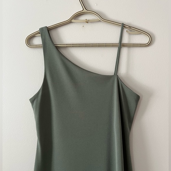 Women’s Asymmetrical Strap  One Shoulder Green Maxi Dress - Picture 11 of 11